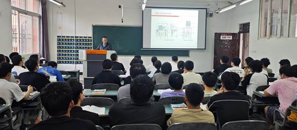 学院何成奎教授开展《液压与气压传动》校级公开示范课